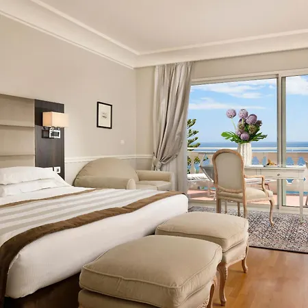 Royal Hotel 5*