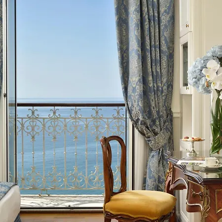 Royal Hotel