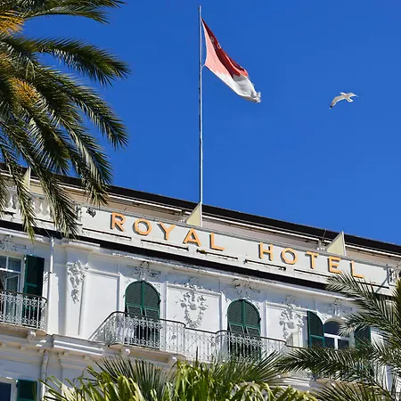 Royal Hotel